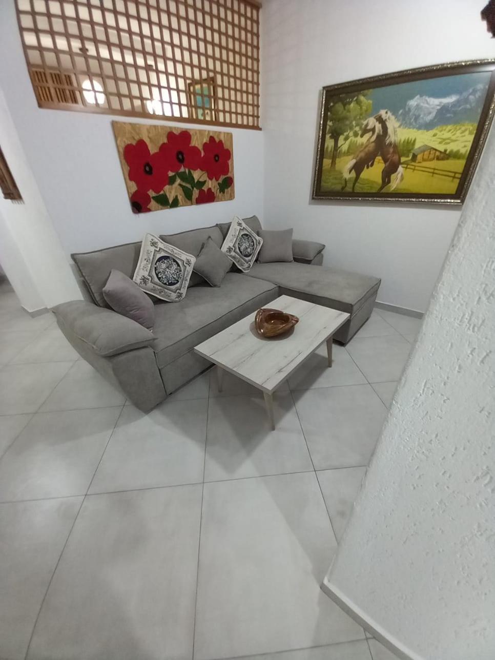 villa Heljos apartaments Vlorë Habitación foto